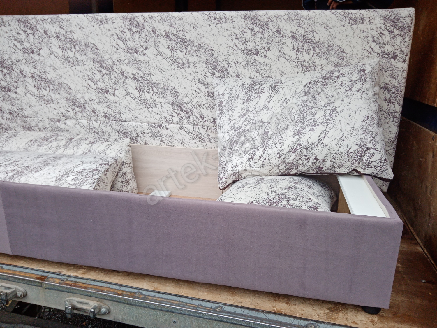 Фото 12. Купить недорогой диван по низкой цене от производителя можно у нас.